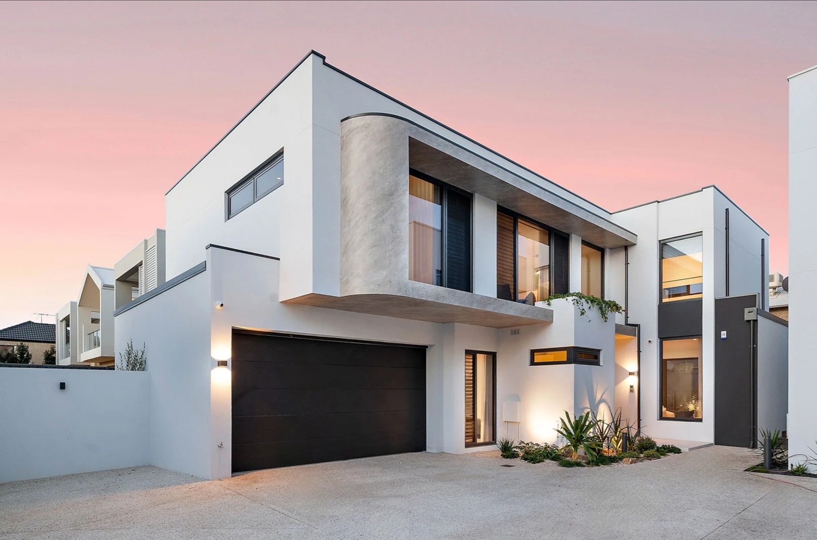Luxury Double-Storey Residential Villa